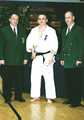 Od lewej: shihan A. Drewniak, M. Marcinkowski - najlepszy zawodnik PP, sensei Z. Niedźwiedź - organizator