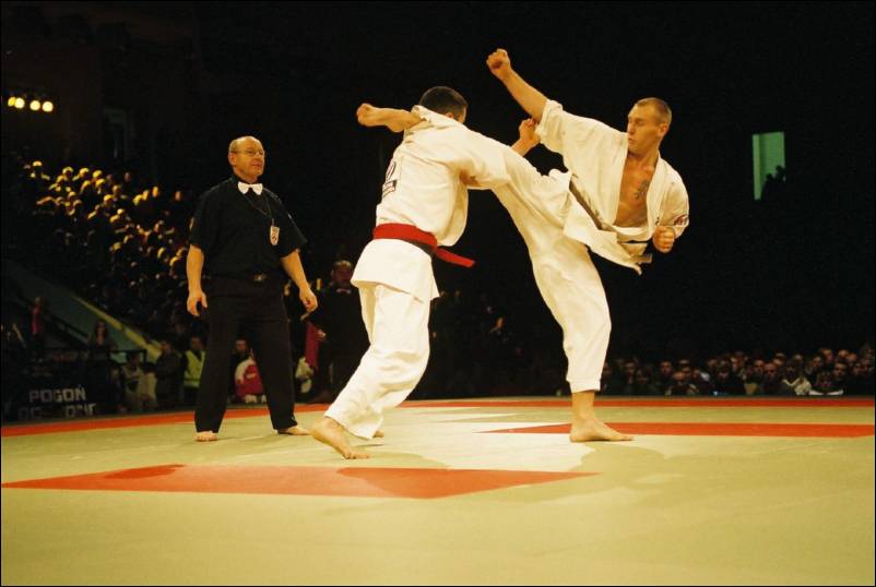 Micha³ Krzak vs Pablo Estensoro