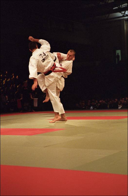 Micha³ Krzak vs Pablo Estensoro