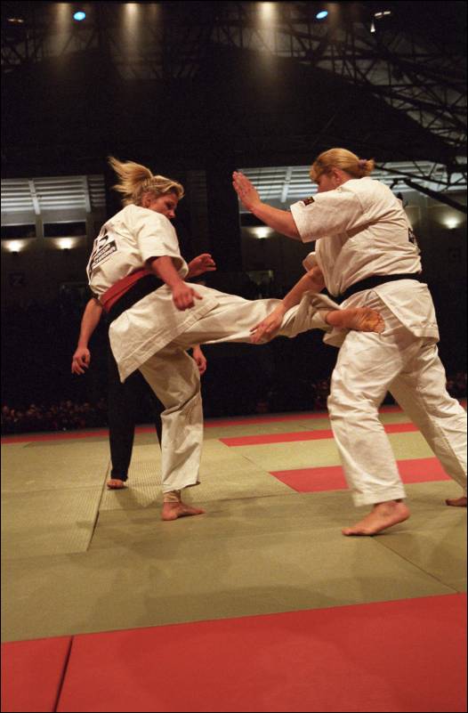 Agnieszka Sypien vs Nadezda Petrova