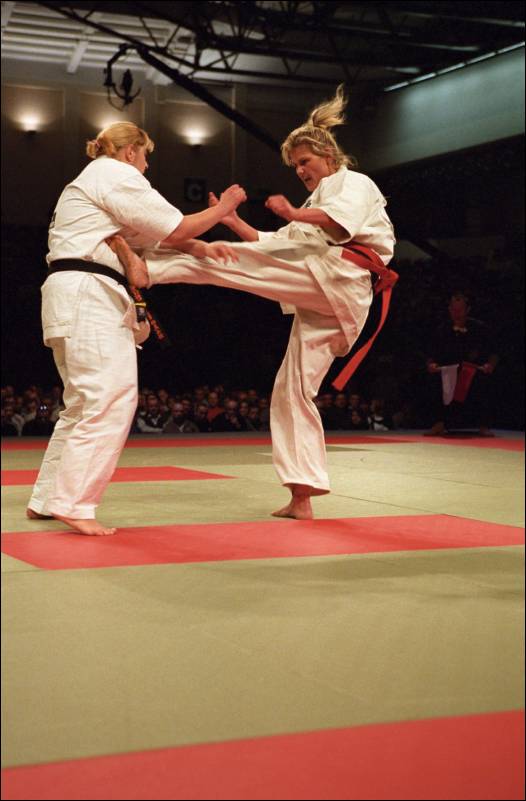 Agnieszka Sypien vs Nadezda Petrova