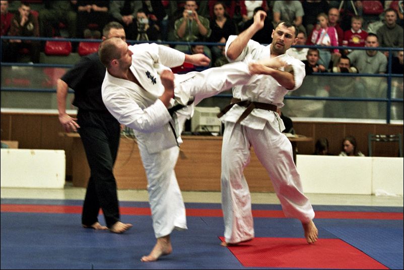 Krzysztof Habraszka<br>jodan-mawashi-geri
