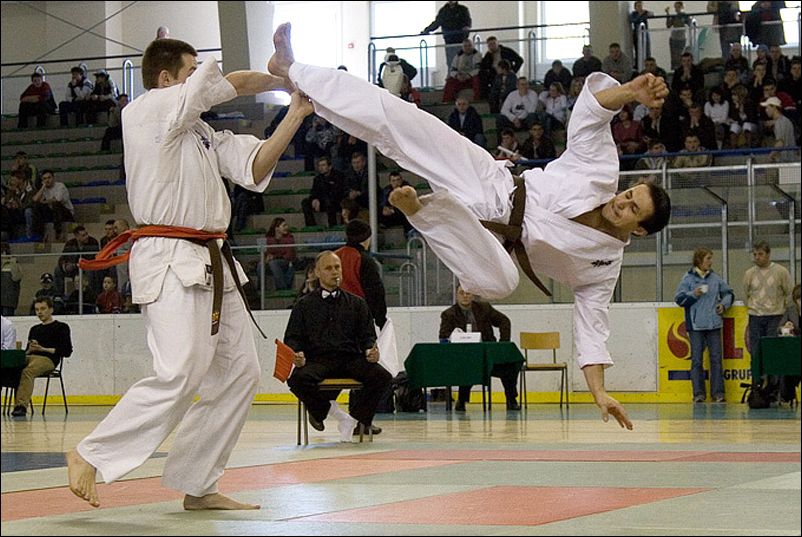 Kumite mê¿czyzn<br>tobi-ushiro-mawashi-geri