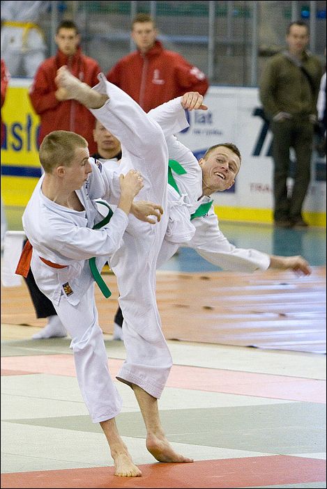 Kumite mê¿czyzn<br>jodan-mawashi-geri