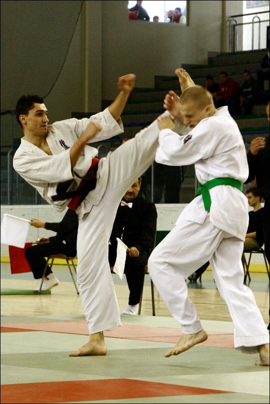 Kumite mê¿czyzn<br>jodan-mawashi-geri