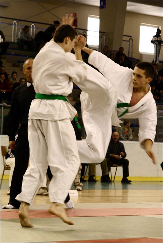 Kumite mê¿czyzn<br>tobi-mawashi-geri