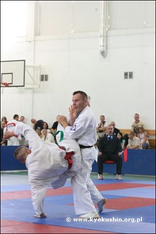 09
