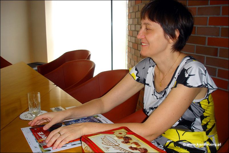 Pierwsza Sekretarz Ambasady<br>Pani Bozena Socha<br>wyraza swoje uznanie