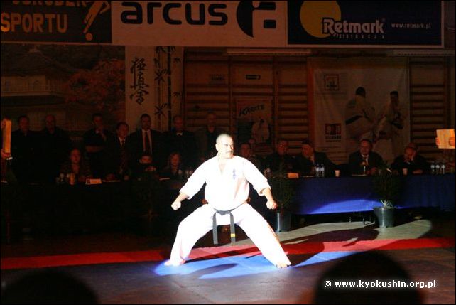 Pokaz kata<br>sensei Tomasz Lenkiewicz