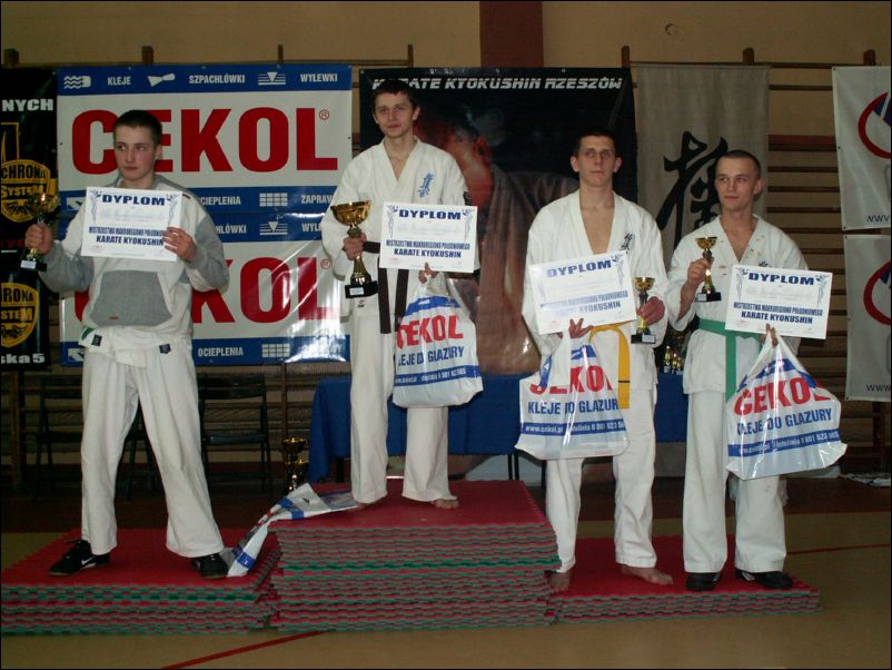 Kumite mężczyzn lekki kontakt open